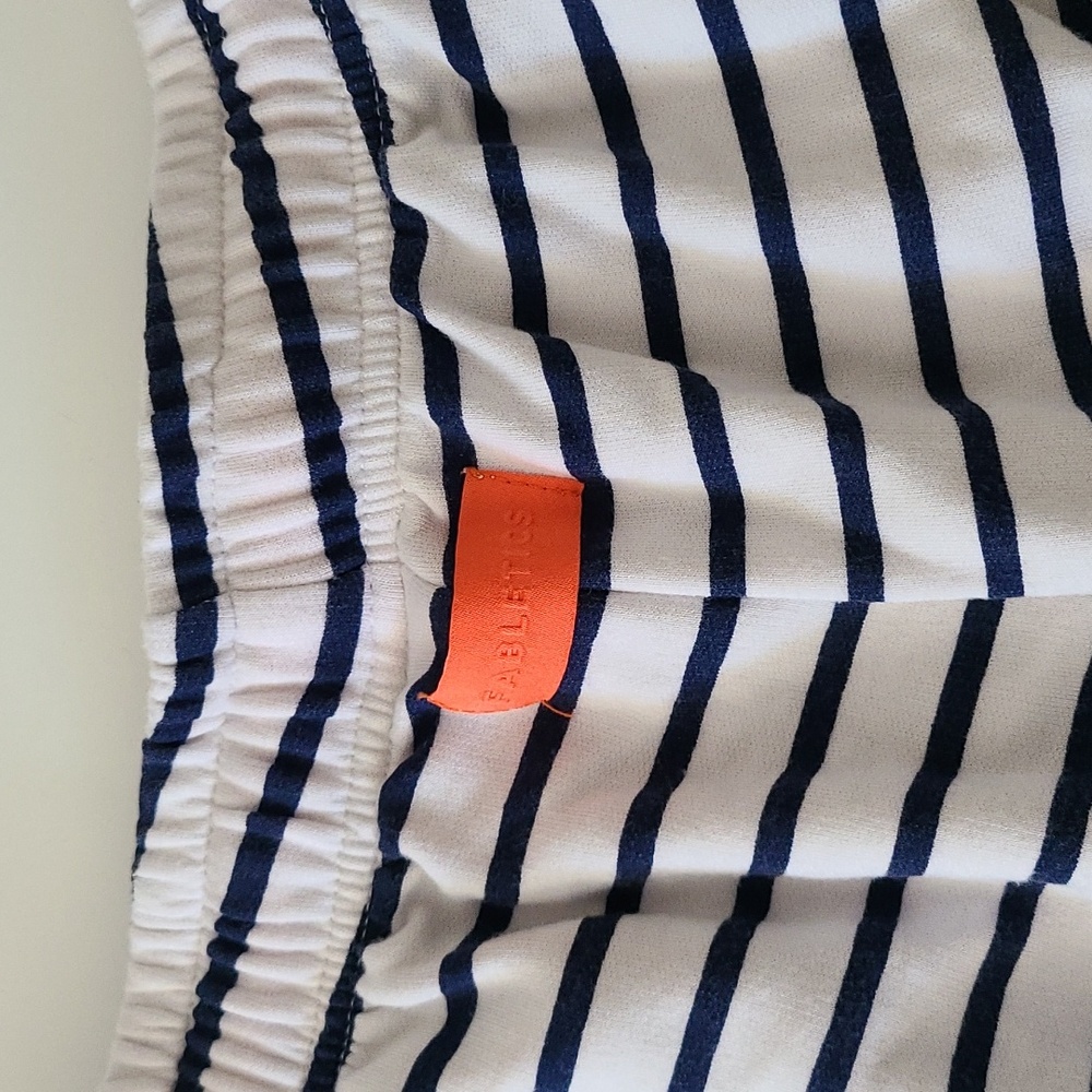 Fabletics Shorts - Picture 4 of 5